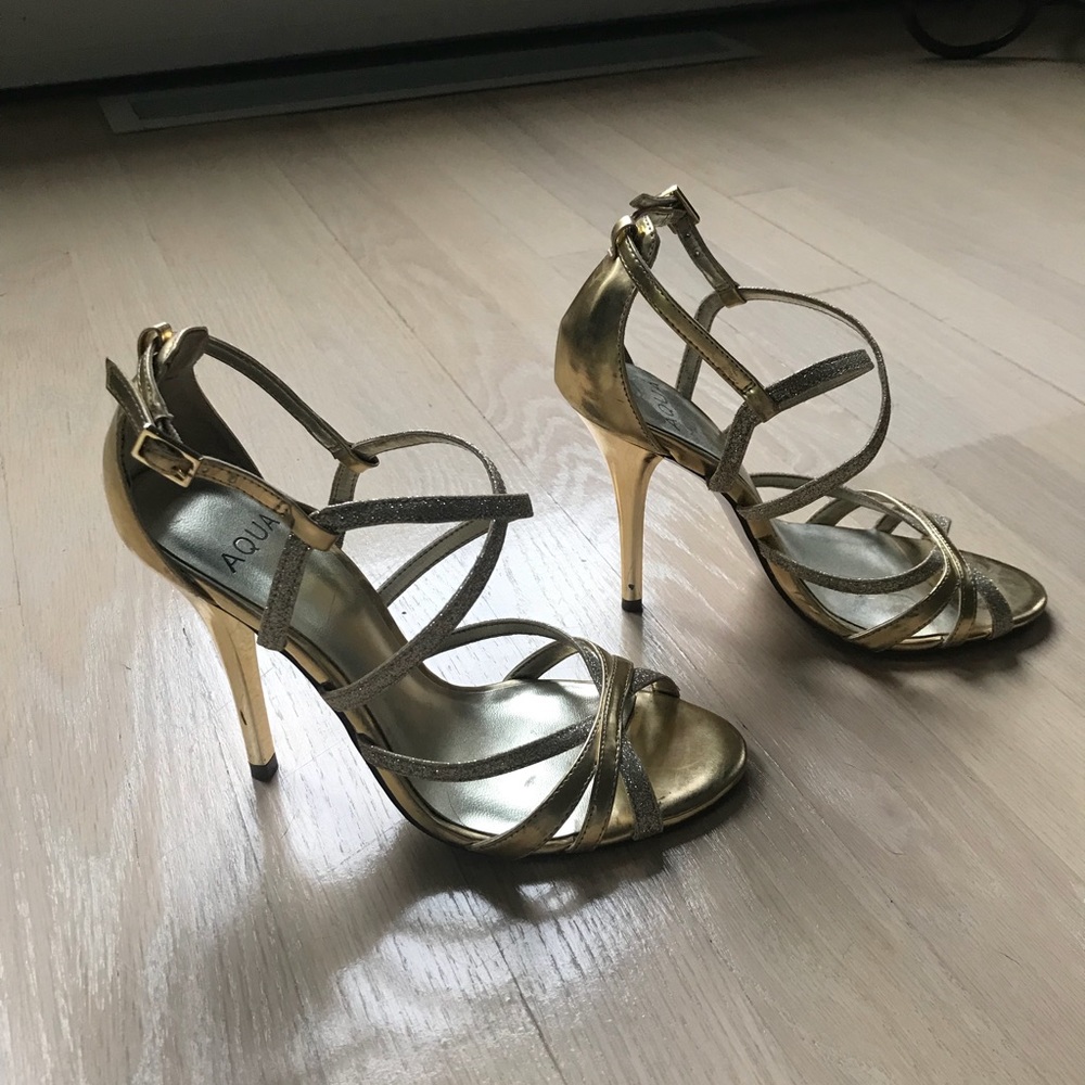 Aqua brand size 5.5 gold heels
